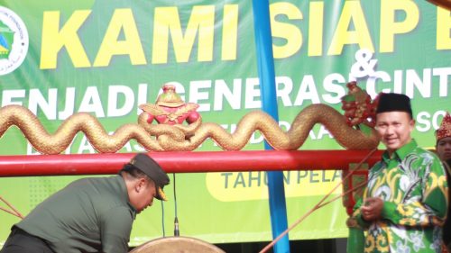 Kegiatan Upacara Tahun 2025-2026 Jadi Penanda Pembelajaran Baru Keluarga Lembaga Pendidikan di YPM Dimulai