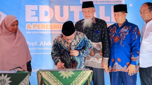 Menteri Pendidikan Dasar dan Menengah Rl Resmikan Gedung Terpadu SMP Muhammadiyah 9 Boarding School Tanggulangin