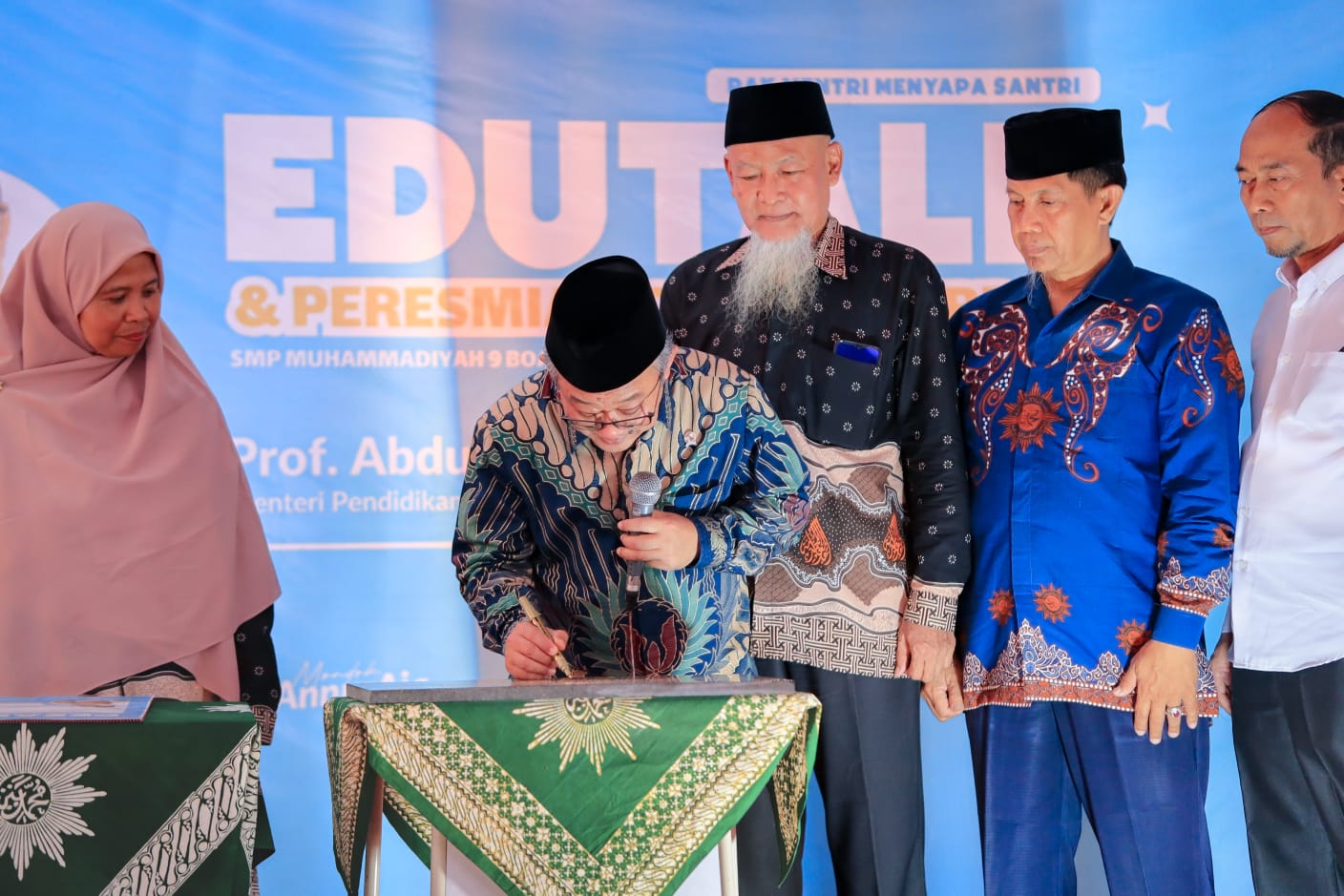 Menteri Pendidikan Dasar dan Menengah Rl Resmikan Gedung Terpadu SMP Muhammadiyah 9 Boarding School Tanggulangin